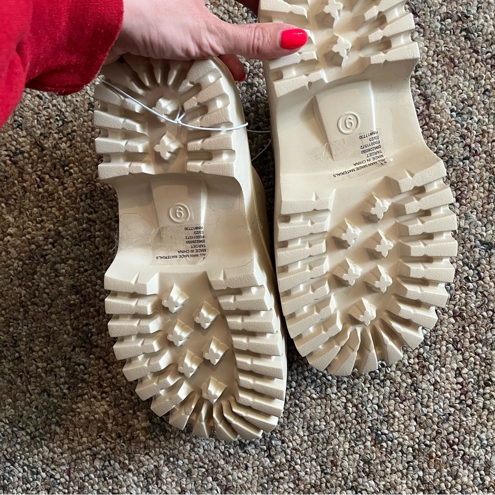 Wild Fable Cream Mules - Picture 3 of 3